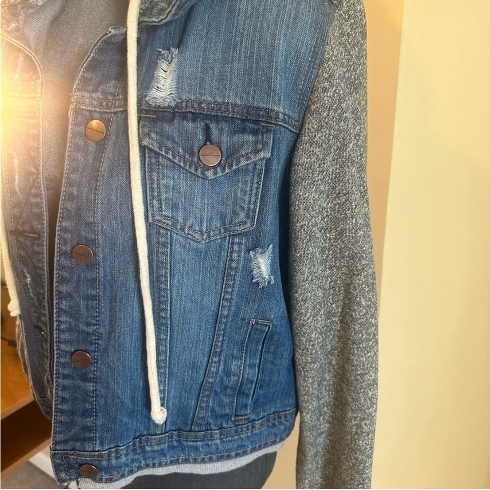 Denim jacket - Picture 3 of 6